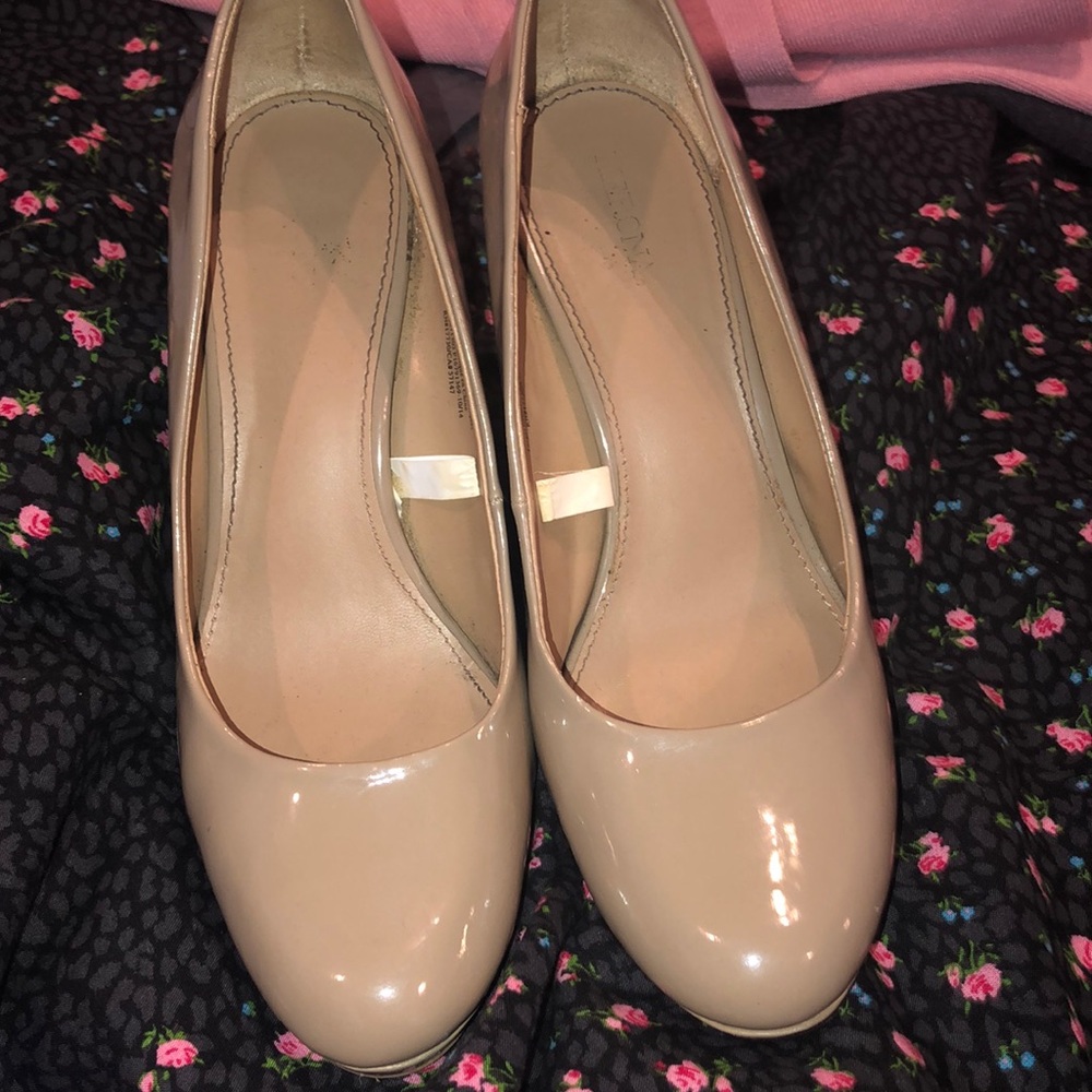 Merona Tan Glossy heels